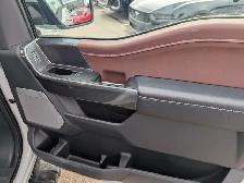 2023 Ford F-150 Lariat LARIAT 4WD SuperCrew 5.5&amp.apos. Box - Photo 12