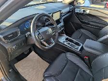 2022 Ford Explorer ST ST 4WD - Photo 2