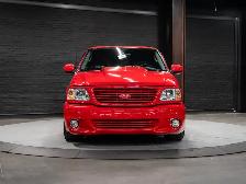 2004 Ford F-150 Lightning | Low Mileage | Paint Match Tonneau - Photo 3