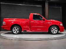2004 Ford F-150 Lightning | Low Mileage | Paint Match Tonneau - Photo 9