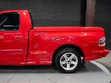 2004 Ford F-150 Lightning | Low Mileage | Paint Match Tonneau - Photo 11