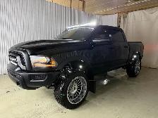 RAM 1500 Classic Warlock cabine d'équipe 4x4 caisse de 5 pi 7 po - Photo 2