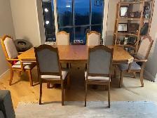 Dining Room Table & Chair Set - Photo 3