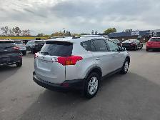 2014 Toyota RAV4 LE - Photo 7