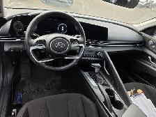 2023 Hyundai Elantra - Photo 3