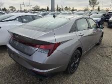 2023 Hyundai Elantra - Photo 5