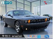 2016 Dodge Challenger SXT - Mint Condition - Photo 4