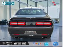 2016 Dodge Challenger SXT - Mint Condition - Photo 6