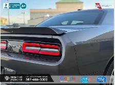 2016 Dodge Challenger SXT - Mint Condition - Photo 27