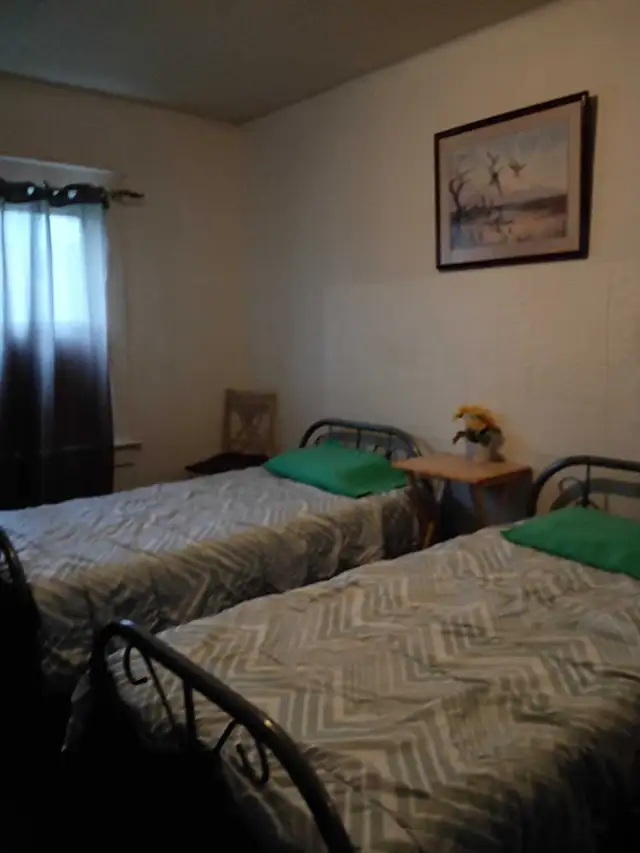 Niagara falls  & Mississauga furnished rooms by the falls area C