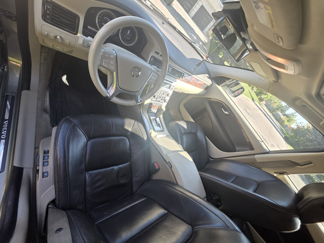 2011 Volvo XC70 Premium AWD T6 Turbo
