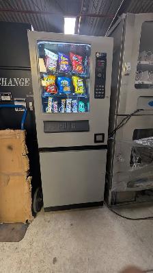 Snack Vending Machines - Photo 6