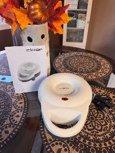 CLOER Donut Maker - Rarely Used