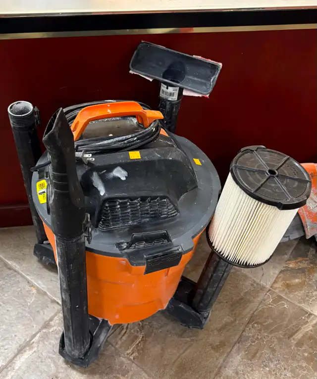 Ridgid 12-Gallon Wet/Dry Shop Vacuum ( VF3502 )
