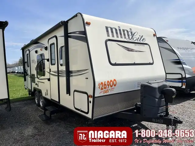 2016 FOREST RIVER ROCKWOOD MINI LITE 2502S Travel Trailer