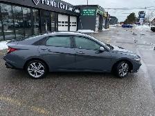 2025 Hyundai Elantra - Photo 2