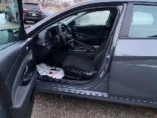 2025 Hyundai Elantra - Photo 10
