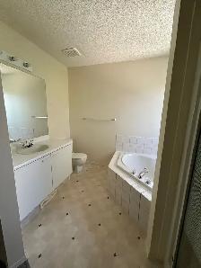 2 Bed 2.5 Bath Unit in Edmonton, AB - Photo 3