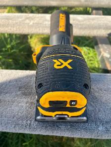 DEWALT 20V Cordless 1/4 Sheet Sander