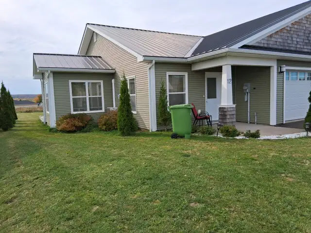 2BR, 2 Bath,  Duplex  Fox Hill Sub Division, Kentville.