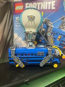 Lego Fortnite Battle Bus an Kit Set - Photo 3