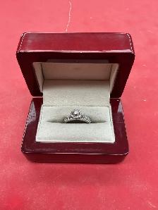 bague en or 14k avec diamants
