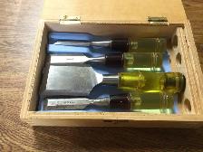 Wood chisels