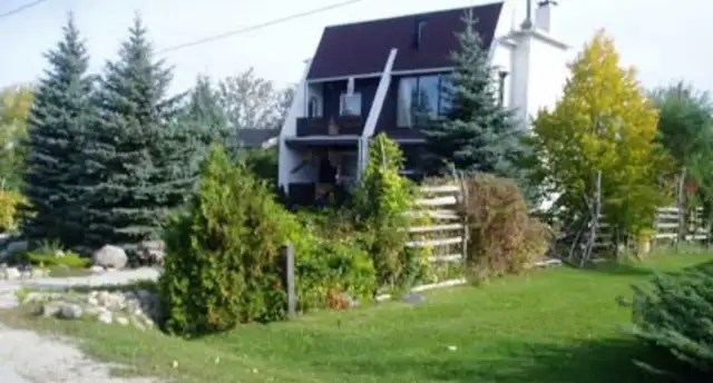 Blue Mountain ski chalet for sale