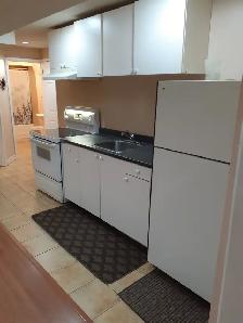 EXCELLENT 2 BED BSEMENT APRTMNT, MAVIS/EGLINTON, AVAILABLE NOV 1 - Photo 5