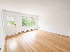 Fully Renovated 2 Bedroom Apartment in LaSalle for rent - Photo 2
