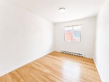 Fully Renovated 2 Bedroom Apartment in LaSalle for rent - Photo 4