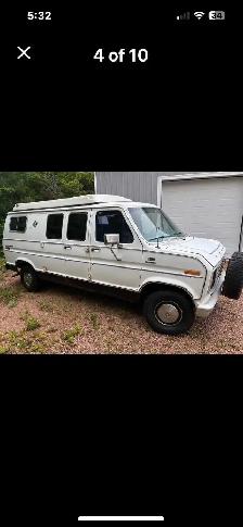1980 Ford Camper Van - Photo 2