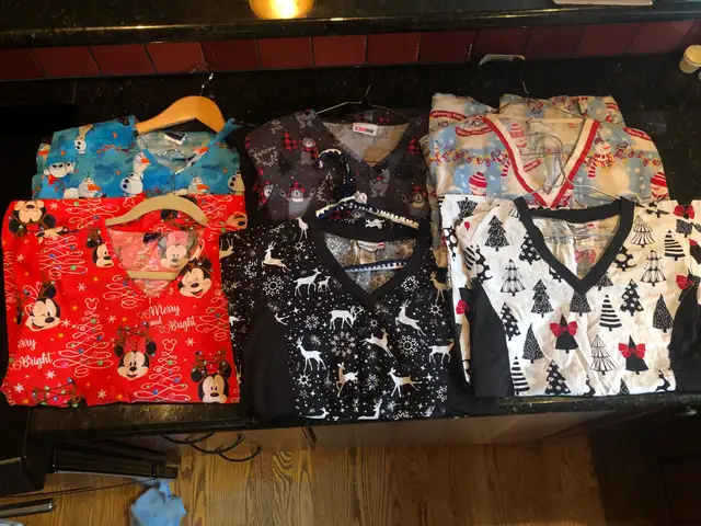 Scrubs size XS and some small