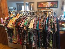 Scrubs size XS and some small - Photo 3
