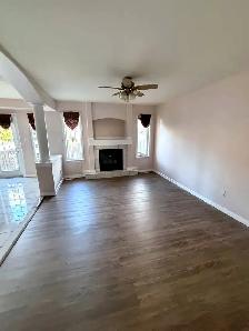 Spacious 4 Bedroom House for Rent with Double Attached Garage - Photo 5