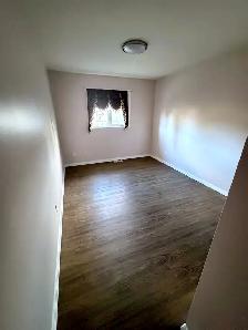 Spacious 4 Bedroom House for Rent with Double Attached Garage - Photo 6