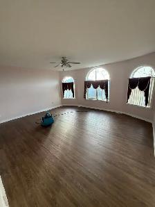 Spacious 4 Bedroom House for Rent with Double Attached Garage - Photo 9