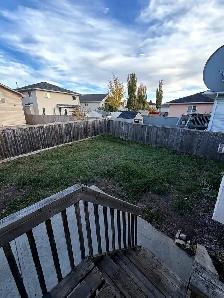 Spacious 4 Bedroom House for Rent with Double Attached Garage - Photo 10