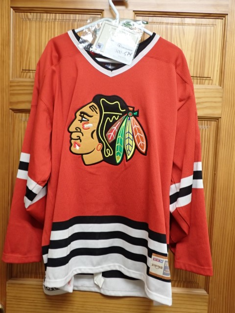 Chicago Black Hawks Jersey: Autographed