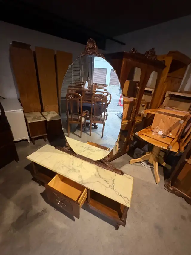Free delivery used Antique Vanity Table with Mirror