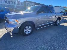2020 Ram 1500 Classic SLT CREW CAB 4X4! - Photo 2