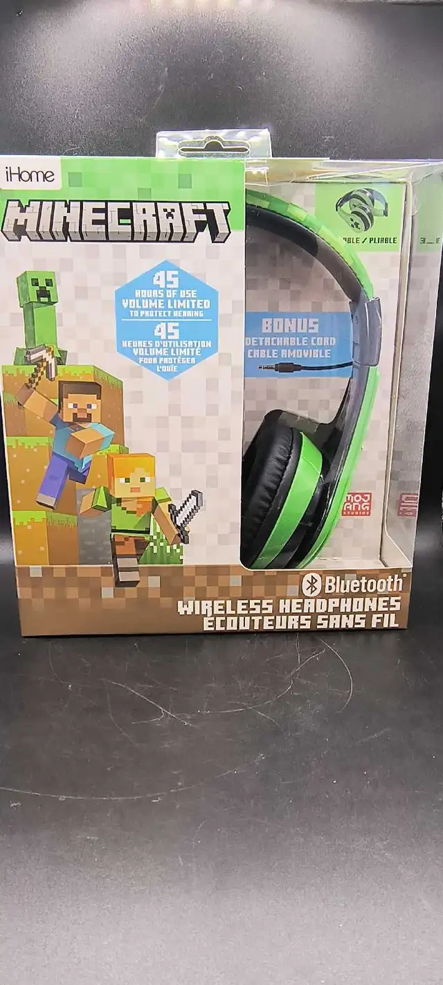 NEW EKIDS MINECRAFT KIDS BLUETOOTH HEADPHONES