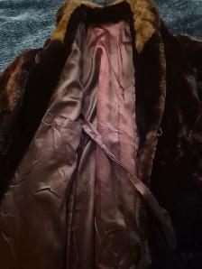 Faux fur coat size medium - Photo 2