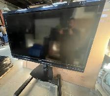 Chief PFCUB Heavy-Duty Mobile TV Cart with Sharp 52' 1080 LCD TV