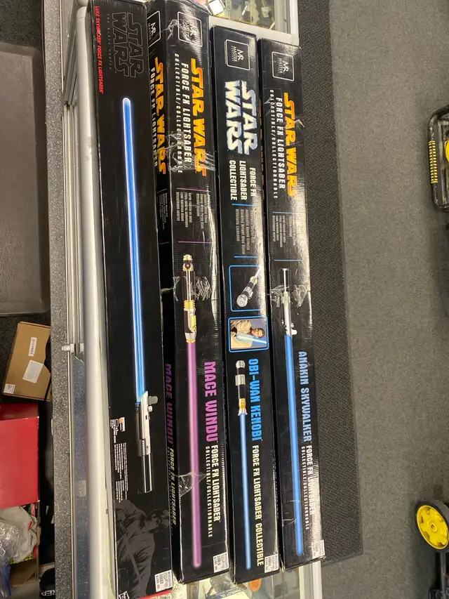 Lightsabers @ Cashopolis!!