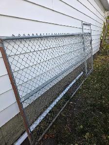 Gate with door - Photo 2