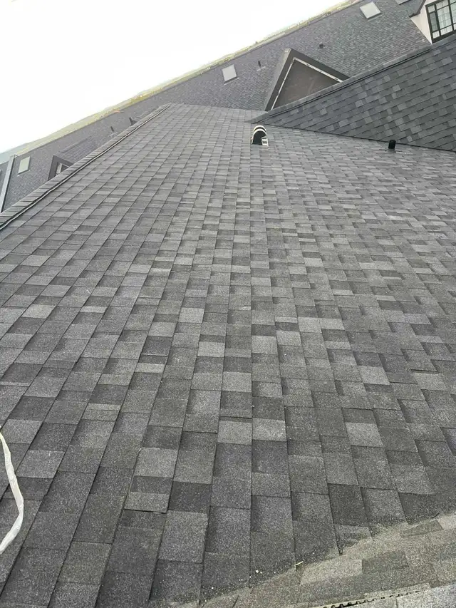 roofing subcontractor job / roofing job