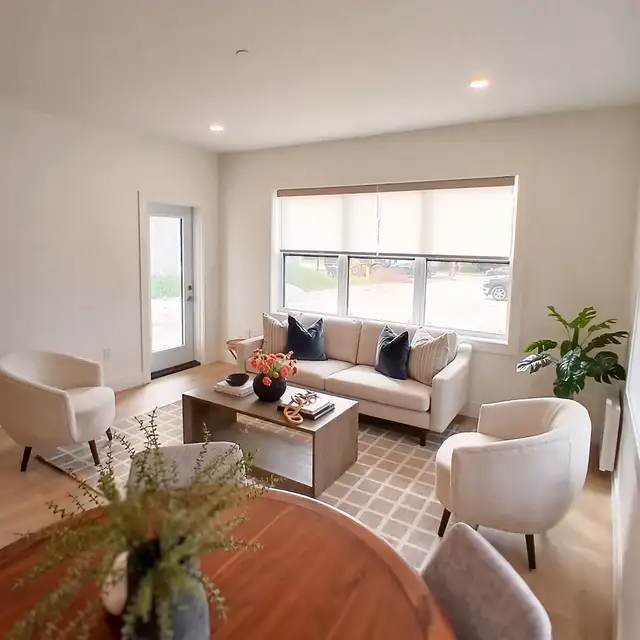 Beautiful 2br ground level corner suite senior oriented