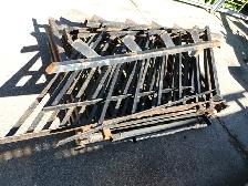 HEAVY STEEL RAILING WITH STAIRS ON PALLET - Photo 7