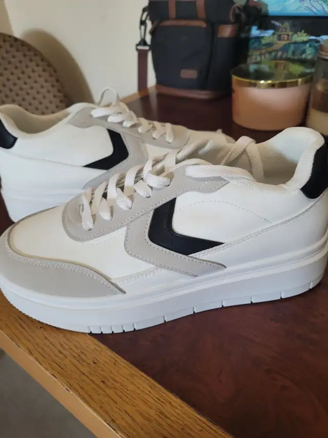 Womens running shoes